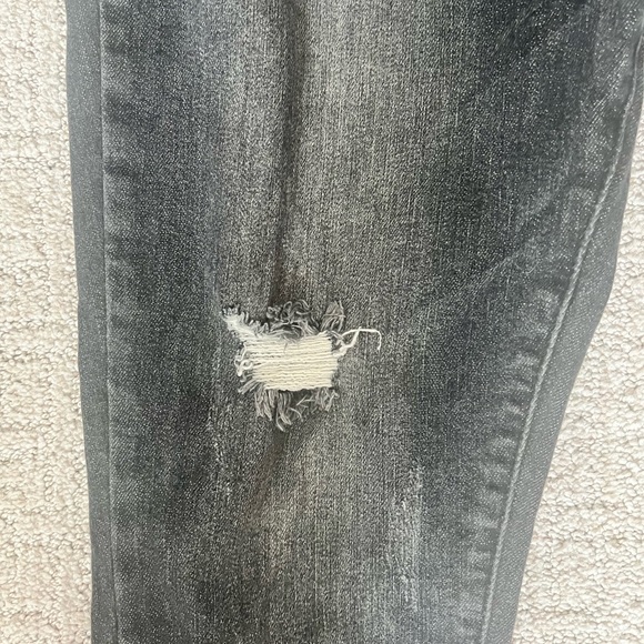 Judy Blue Dark Skinny Distressed Denim (size 15/32) - Picture 2 of 4